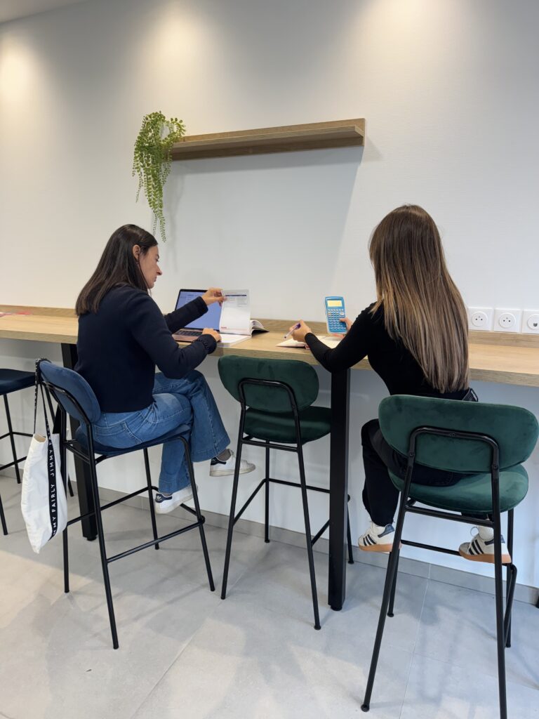 coworking Ty Campus Lorient universités, révisions entre résidentes, travail collectif
